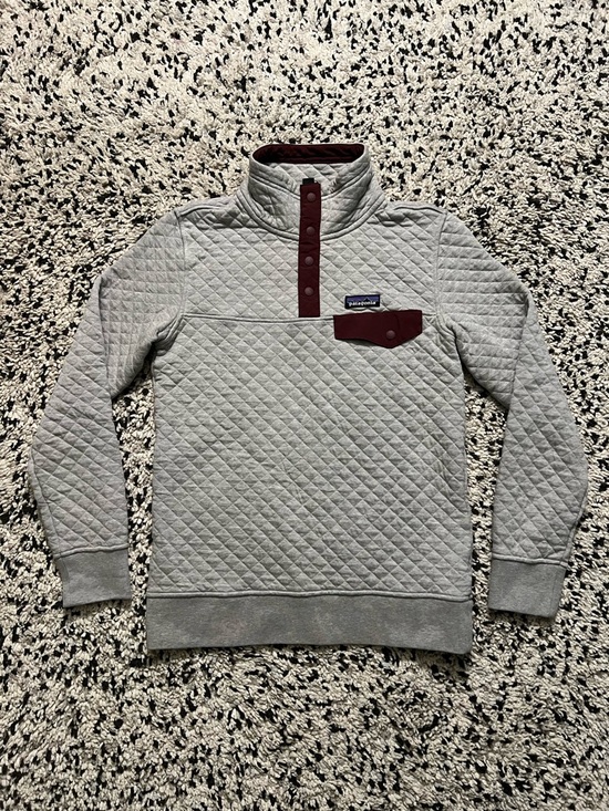 Patagonia Sweaters - Patagonia Organic Cotton Quilt Snap-T Pullover Sweater Grey Burgundy Women’s XS